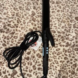 Bio Ionic Black Curling Iron 1 1/2 long barrel